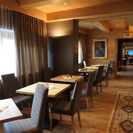 Hotel Italia Castello-Molina di Fiemme Bagian luar foto
